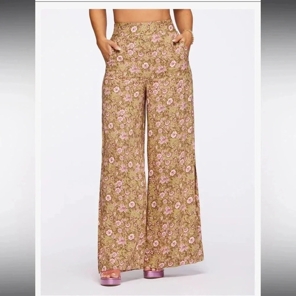 Jessica Simpson Shaye Pull-On Print High-Rise Extra Wide-Leg Pant - Picture 1 of 3